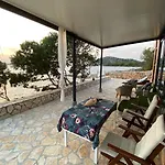 Strandhaus Danica - Bain- Zut - Kornati By Interhome *