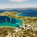 Strandhaus Danica - Bain- Zut - Kornati By Interhome