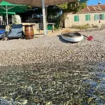 Appartement Strandhaus Danica - Bain- Zut - Kornati By Interhome *
