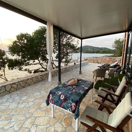 Strandhaus Danica - Bain- Zut - Kornati By Interhome *