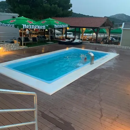 Apartment Strandhaus Danica - Bain- Zut - Kornati By Interhome Pristanisce