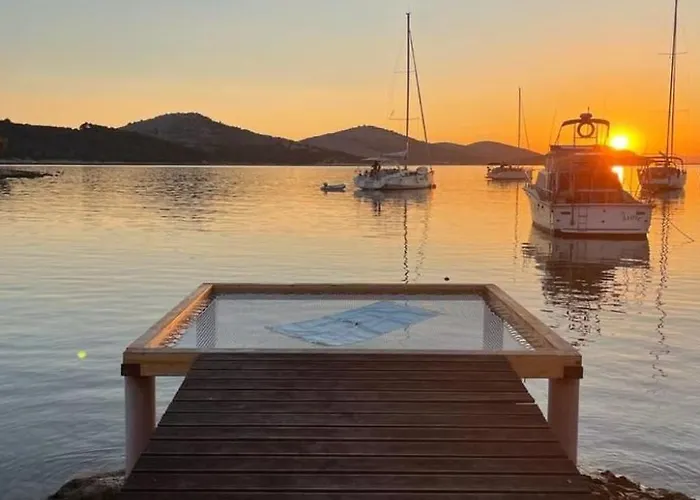 Apartment Strandhaus Danica - Bain- Zut - Kornati By Interhome Pristanisce