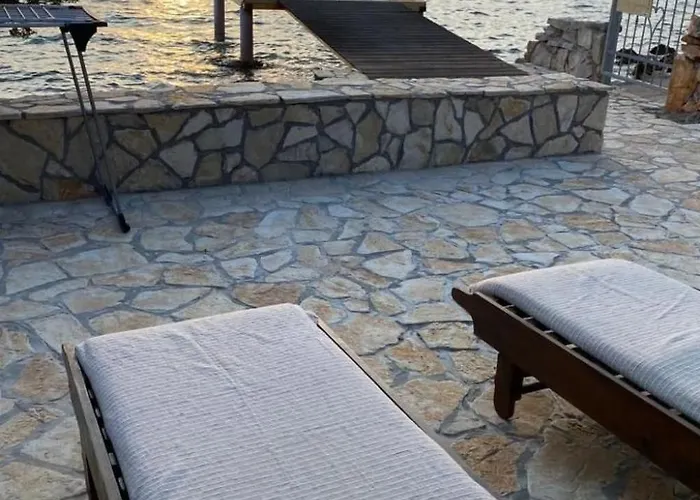 Apartment Strandhaus Danica - Bain- Zut - Kornati By Interhome