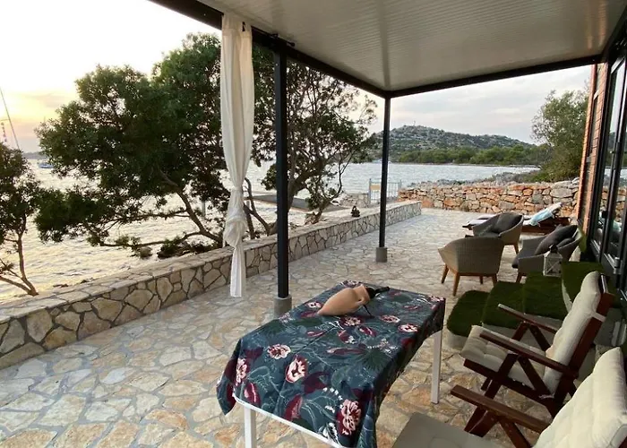 Strandhaus Danica - Bain- Zut - Kornati By Interhome *