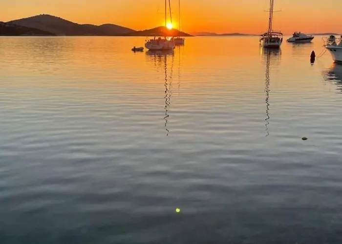 Strandhaus Danica - Bain- Zut - Kornati By Interhome Apartment *